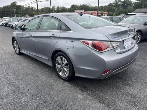 2015 Hyundai SONATA Hybrid Limited