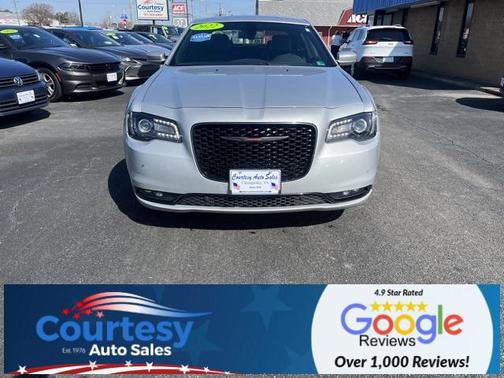 2022 Chrysler 300 S