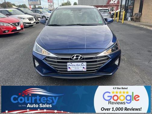 2019 Hyundai ELANTRA SE