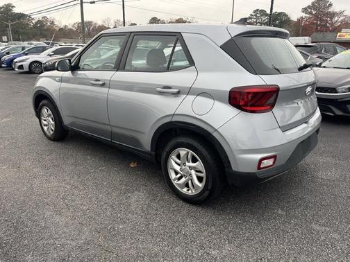 2021 Hyundai VENUE SE