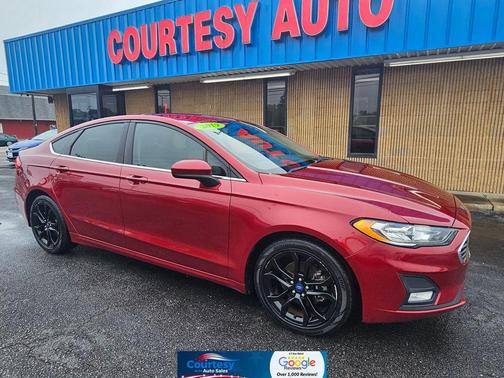 Ruby Red Metallic 2019 Ford Fusion SE
