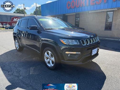 Diamond Black Crystal Pearlcoat 2021 Jeep Compass Latitude