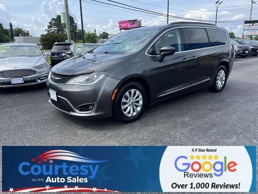 2017 Chrysler Pacifica Touring-L
