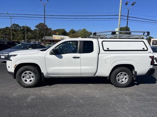 2022 Nissan Frontier S