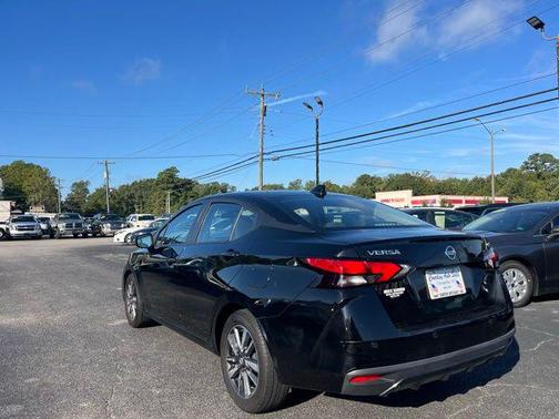 2022 Nissan Versa 1.6 SV