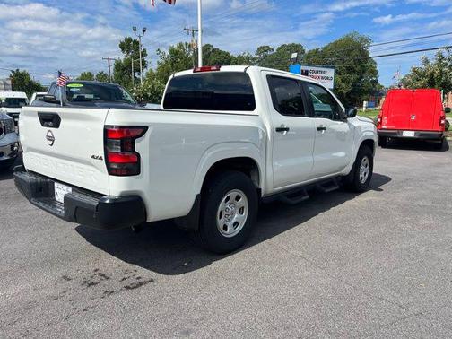 2022 Nissan Frontier S