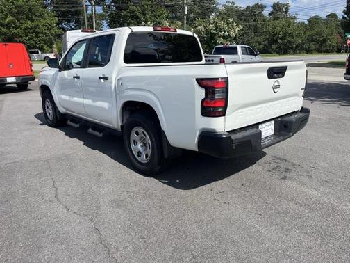 2022 Nissan Frontier S