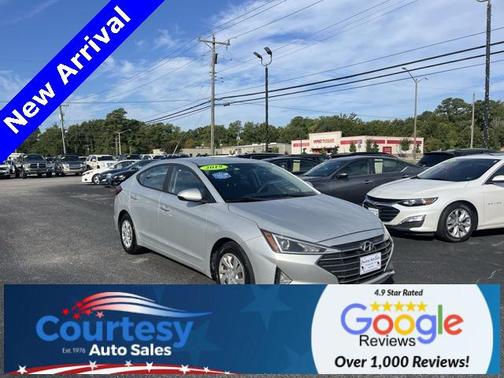 2019 Hyundai ELANTRA SE