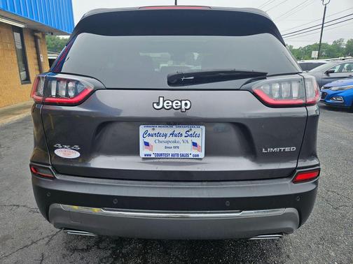Granite Crystal Metallic Clearcoat 2021 Jeep Cherokee Limited