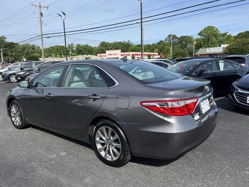2017 Toyota Camry Hybrid XLE