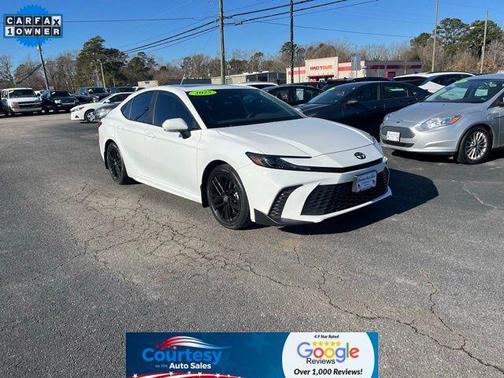 2025 Toyota Camry SE