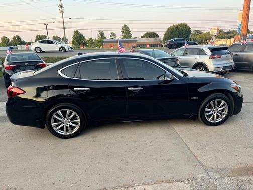 2015 INFINITI Q70h HYBRID