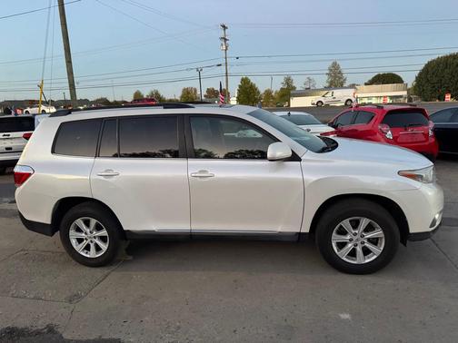 2012 Toyota Highlander SE