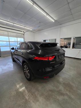 2017 Jaguar F-PACE 35t Premium