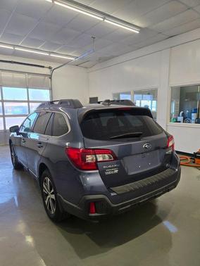 Blue 2018 Subaru Outback 2.5i Limited