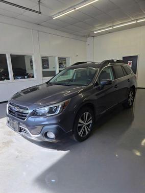 Magnetite Gray Metallic 2018 Subaru Outback 2.5i Limited