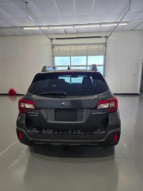 Magnetite Gray Metallic 2018 Subaru Outback 2.5i Limited