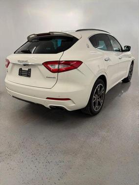 2017 Maserati Levante Base