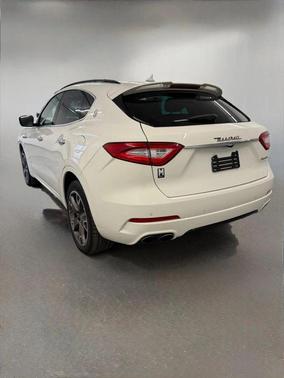 2017 Maserati Levante Base