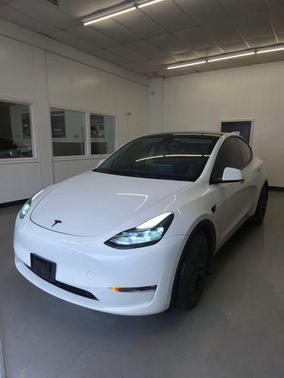 Pearl White Multi-Coat 2022 Tesla Model Y Performance Dual Motor All-Wheel Drive