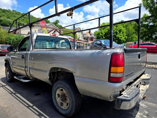 2001 Chevrolet Silverado 2500 REG. CAB