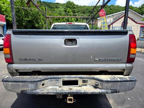2001 Chevrolet Silverado 2500 REG. CAB