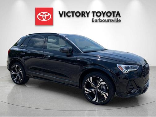 Mythos Black Metallic 2024 Audi Q3 45 S line Premium Plus
