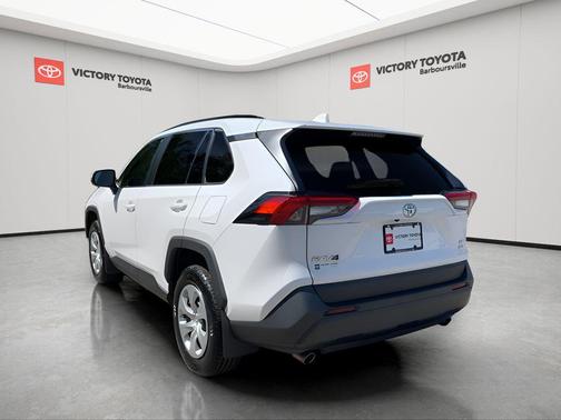 2021 Toyota RAV4 LE