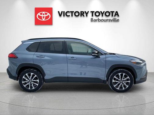 2025 Toyota Corolla Cross XLE