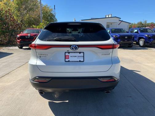 2022 Toyota Venza LE