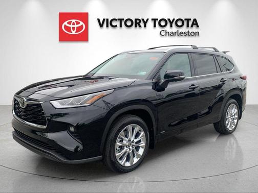 Midnight Black Metallic 2026 Toyota Highlander Hybrid Limited