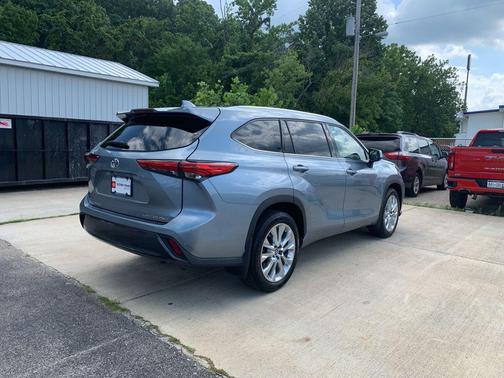2022 Toyota Highlander Limited