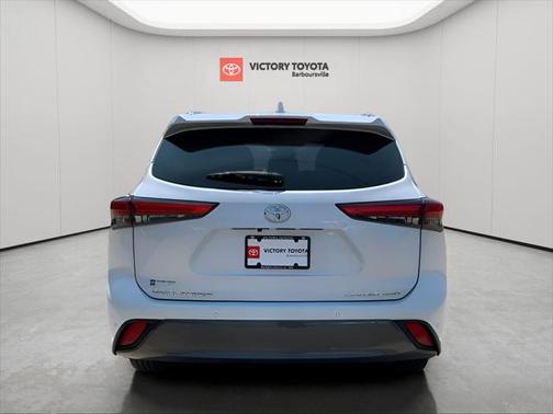 2022 Toyota Highlander Limited