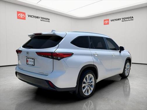 2022 Toyota Highlander Limited