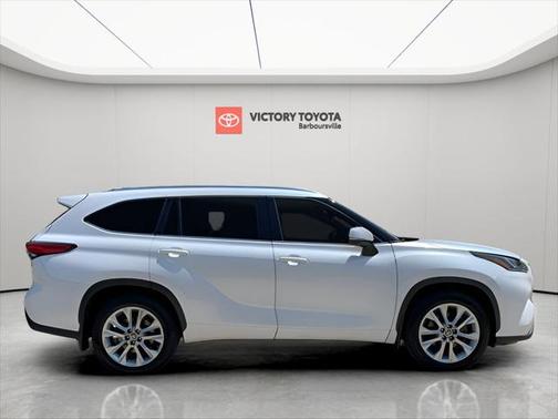 2022 Toyota Highlander Limited