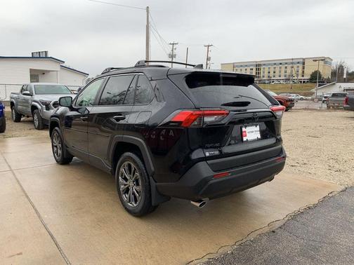 2025 Toyota RAV4 Hybrid XLE Premium