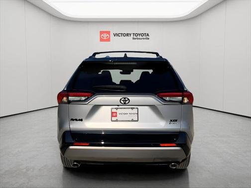 2025 Toyota RAV4 Hybrid SE
