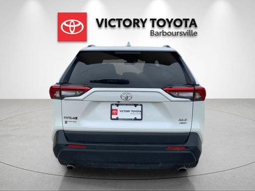 Blizzard Pearl 2021 Toyota RAV4 XLE Premium