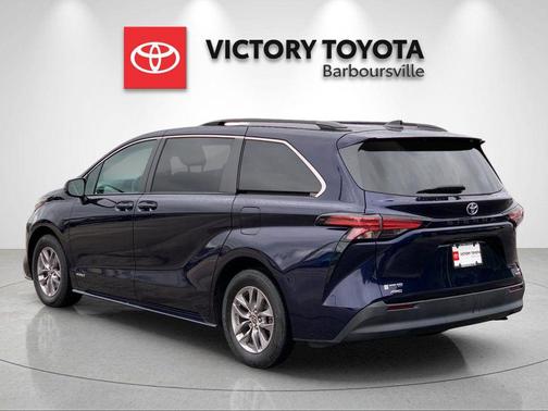 Predawn Gray Mica 2021 Toyota Sienna LE