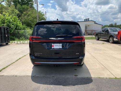 2022 Chrysler Pacifica L