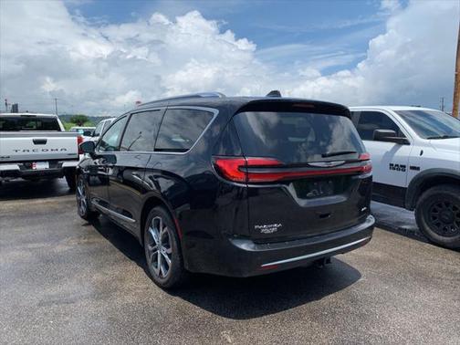 2022 Chrysler Pacifica L