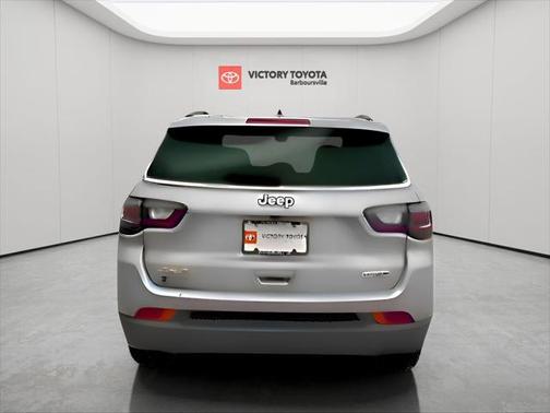 2022 Jeep Compass Latitude Lux