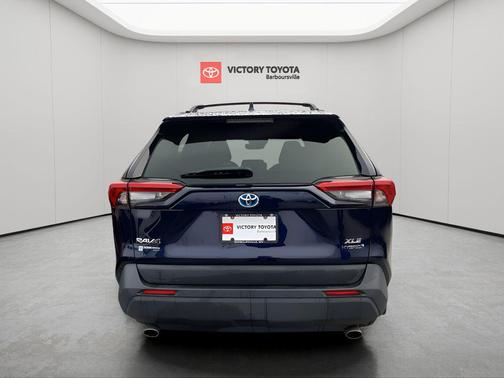 2023 Toyota RAV4 Hybrid XLE