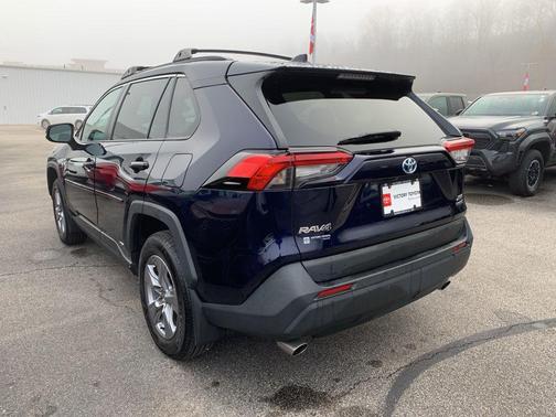 2023 Toyota RAV4 Hybrid XLE
