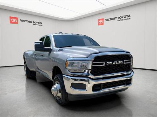 2024 RAM 3500 Tradesman Crew Cab 4x4 8' Box