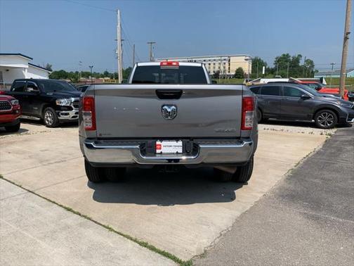 2024 RAM 3500 Tradesman Crew Cab 4x4 8' Box