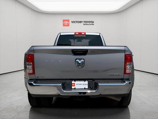 2024 RAM 3500 Tradesman Crew Cab 4x4 8' Box