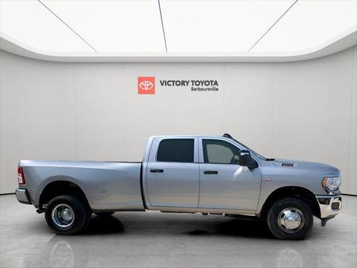 2024 RAM 3500 Tradesman Crew Cab 4x4 8' Box