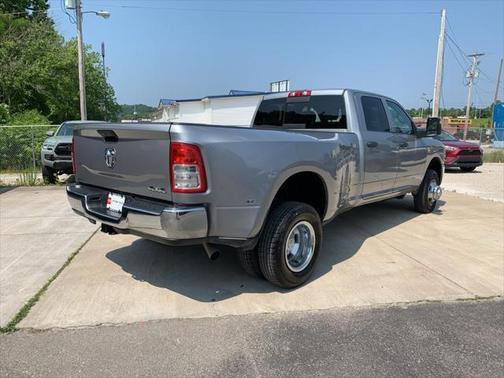 2024 RAM 3500 Tradesman Crew Cab 4x4 8' Box