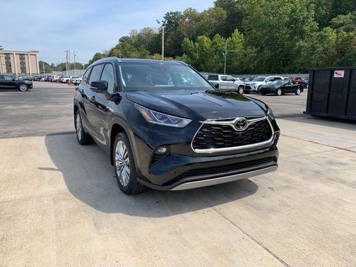 2025 Toyota Highlander Platinum